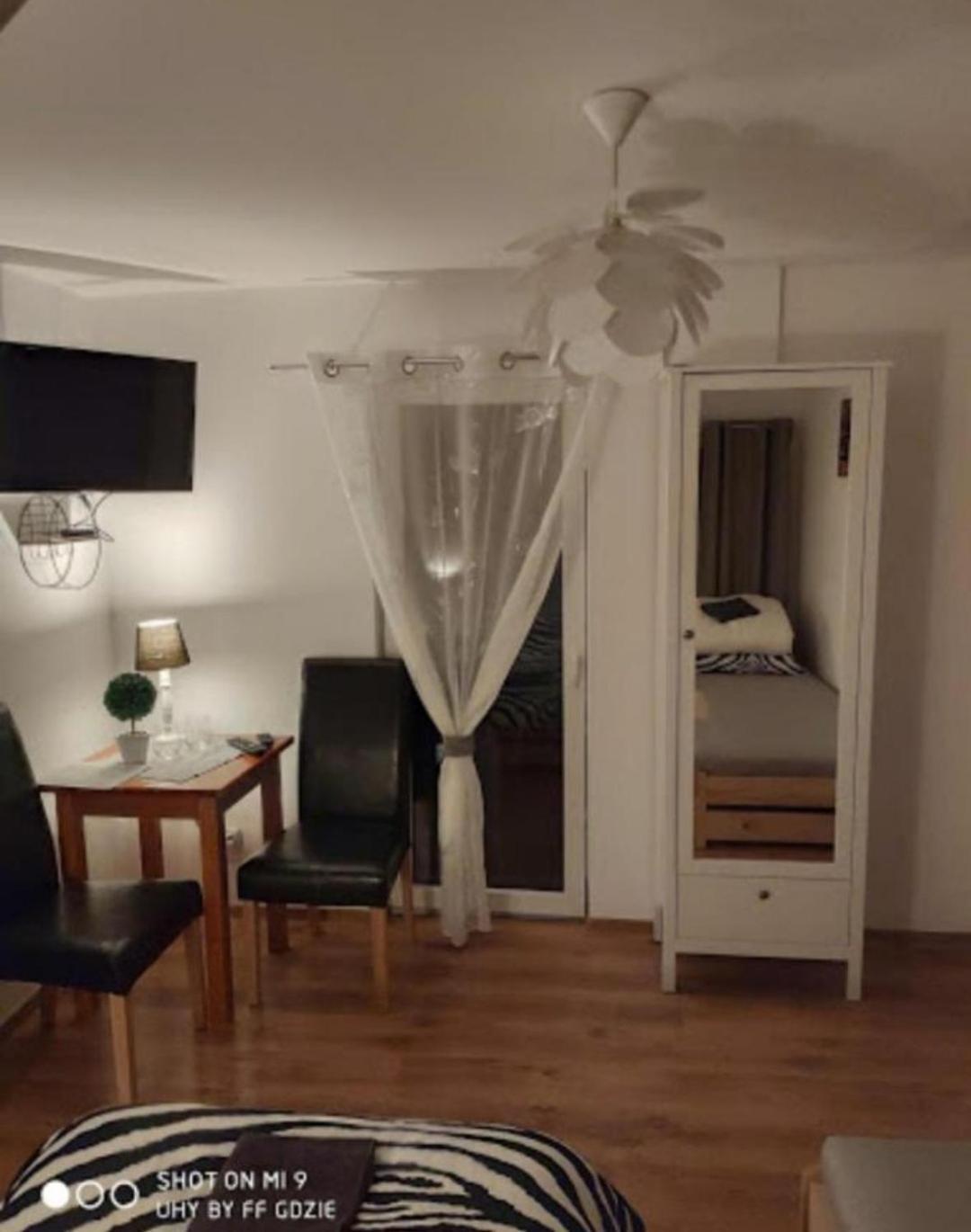 Apartamenty Pod Sosnami Ostroda Miedzylesie 6Os Oda fotoğraf